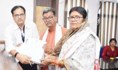 कोरबा लोकसभा से कांग्रेस प्रत्याशी ज्योत्सना चरणदास महंत ने दाखिल किया नामांकन पत्र