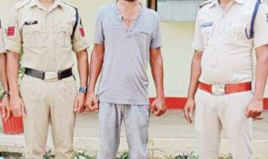 शराब तस्कर पकड़ाया, अन्य की तलाश