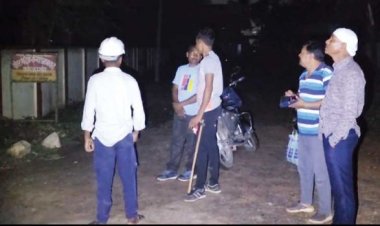 देर रात तक रही बिजली गुल, कर्मचारी करते रहे मशक्कत