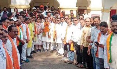 केंद्रीय राज्य मंत्री तोखन साहू का स्वागत