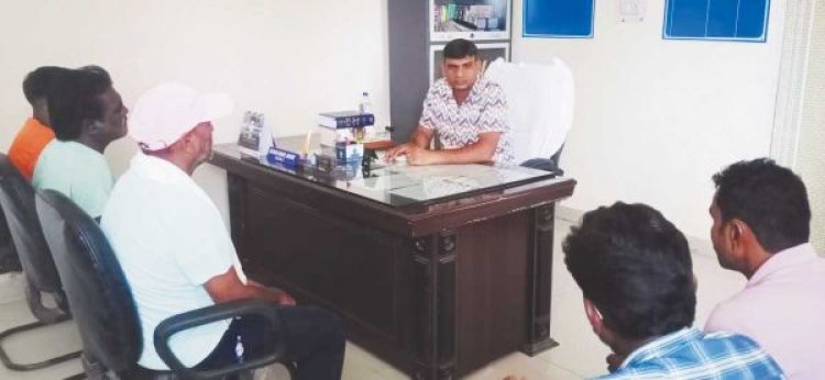 अवैध रूप से बेच रहे पेट्रोल, दी समझाइश, नहीं सुधरे तो होगी कार्रवाई