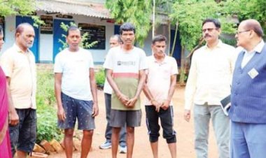 आधा दर्जन स्कूलों का निरीक्षण, लापरवाह शिक्षकों पर कार्रवाई