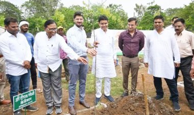 मंत्री टंकराम वर्मा ने पेड़ लगाकर एक पेड़ अपनी मां के नाम अभियान की शुरुआत की