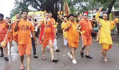 बोल बोम के जयकारे के साथ निकली कावड़ यात्रा