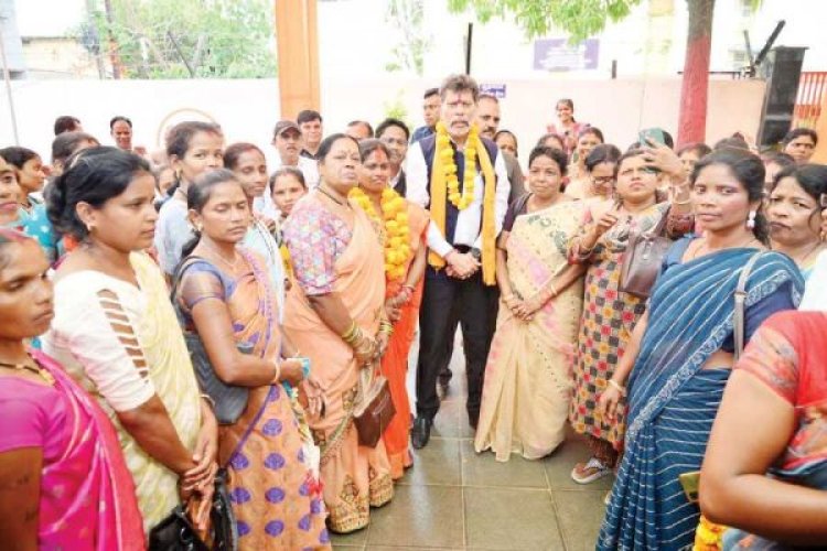 आंबा कार्यकर्ताओं-सहायिकाओं की समस्याओं से अवगत हुए भाजपा प्रदेश अध्यक्ष