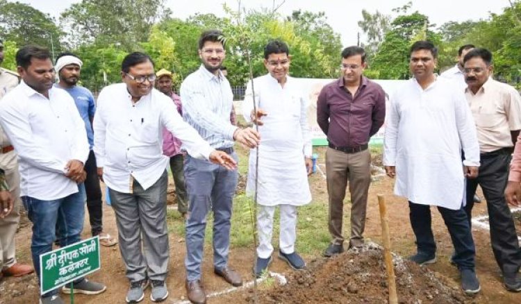 मंत्री टंकराम वर्मा ने पेड़ लगाकर एक पेड़ अपनी मां के नाम अभियान की शुरुआत की