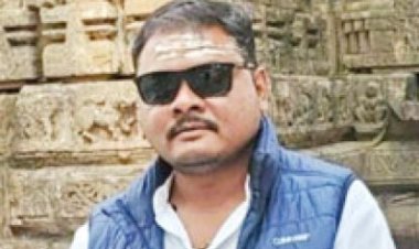 जबरन दबाव बनाकर राशन सप्लाई करने के खिलाफ पीसीसी प्रदेश सचिव ने कलेक्टर को सौंपा ज्ञापन