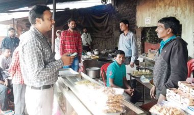 खाद्य सुरक्षा विभाग ने विभिन्न प्रतिष्ठानों की जांच की