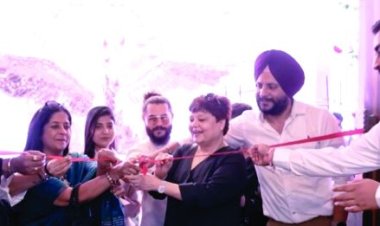 डिजाइनर्स डोम फैशन प्रदर्शनी में  देश के प्रसिद्ध कलेक्शन्स प्रस्तुत