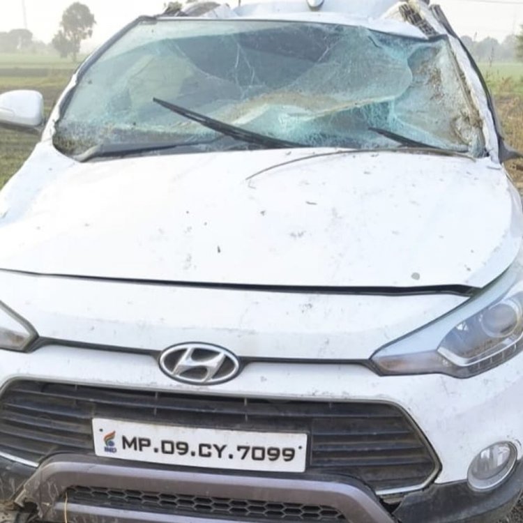 इंदौर-अहमदाबाद फोरलेन पर असंतुलित होकर पलटी कार:आंतेडी फांटे के पास हुआ हादसा, राजगढ़ निवासी एक की मौत