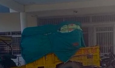 दतिया में अवैध खाद के स्टोरेज पर कार्रवाई:कालाबाजारी के लिए रखी 130 बोरी खाद जब्त