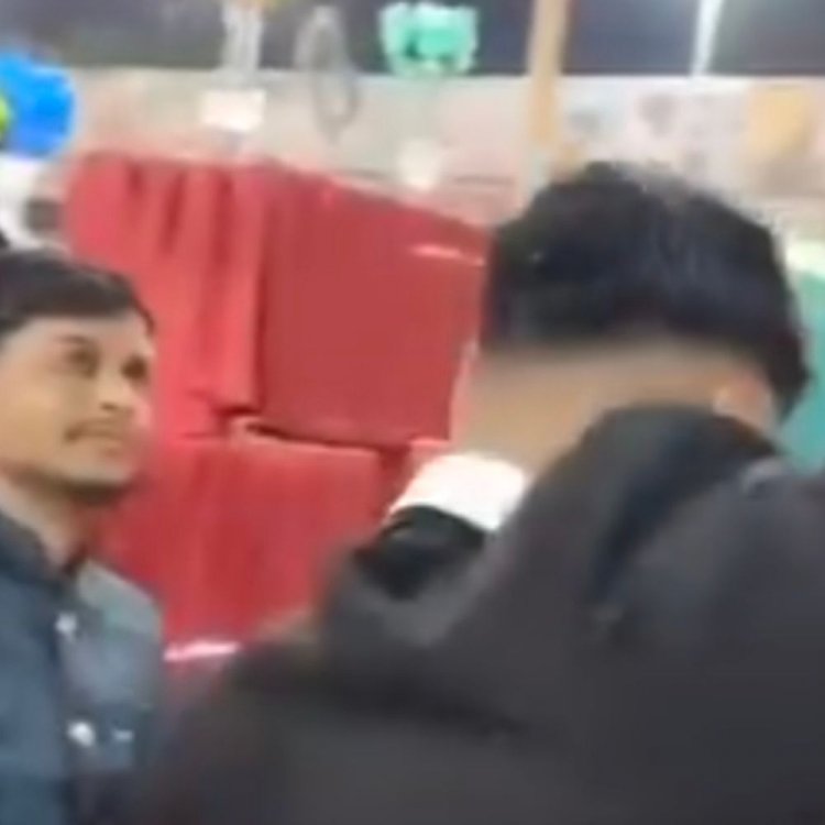 ग्वालियर में शादी समारोह में युवक ने की फायरिंग:मैरिज गार्डन में रिवाल्वर फायर करते VIDEO आया सामने, तलाश में जुटी पुलिस