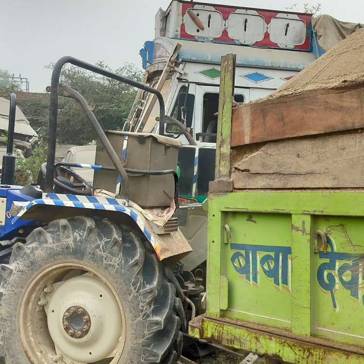 वन विभाग और पुलिस की संयुक्त कार्रवाई:अवैध रेत से भरी एक ट्रैक्टर-ट्रॉली को किया जब्त, एक दिन पहले पथराव की घटना हुई थी
