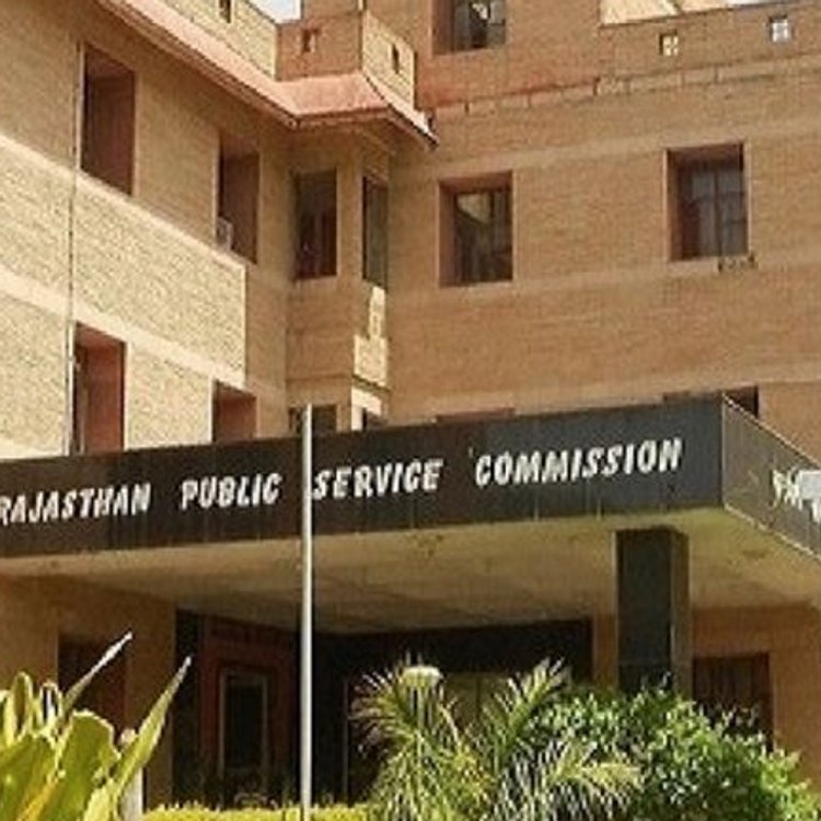 सीनियर टीचर के 2129 पदों के लिए वैकेंसी:कल से करें आवेदन, 8 सब्जेक्ट में भर्ती, 24 जनवरी लास्ट डेट