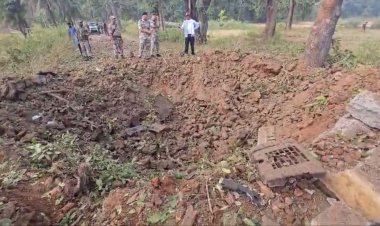 ‘छत्तीसगढ़’ का  संपादकीय : लंबे वक्त बाद नक्सलियों  को मिला वार का मौका, पुलिस का बड़ा नुकसान