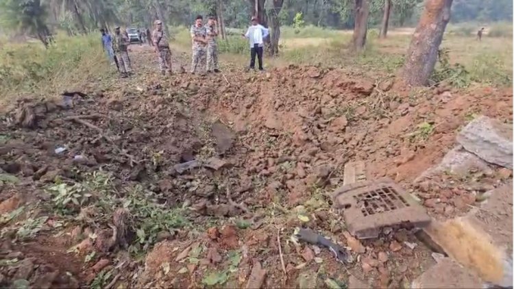 ‘छत्तीसगढ़’ का  संपादकीय : लंबे वक्त बाद नक्सलियों  को मिला वार का मौका, पुलिस का बड़ा नुकसान