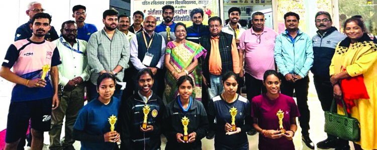 शा.दु.ब. महिला महाविद्यालय में स्क्वैश की चयन प्रतियोगिता