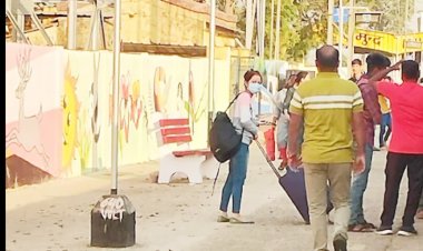 दतिया में सांड के हमले से बुजुर्ग की मौत:पेट में लगा सींग; नगरपालिका ने जेसीबी से सांड को काबू किया