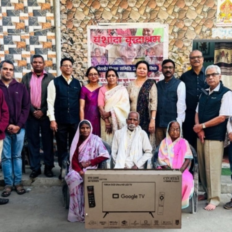भेल के युवा कर्मचारियों ने दिखाई सामाजिक सेवा की मिसाल:यशोदा वृद्ध आश्रम को भेंट की स्मार्ट टीवी