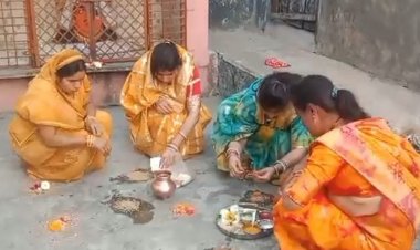 शाजापुर में महिलाओं ने रखा दशा माता का व्रत:पीपल की परिक्रमा कर गले में धारण किया डोरा; सुख-समृद्धि की कामना की