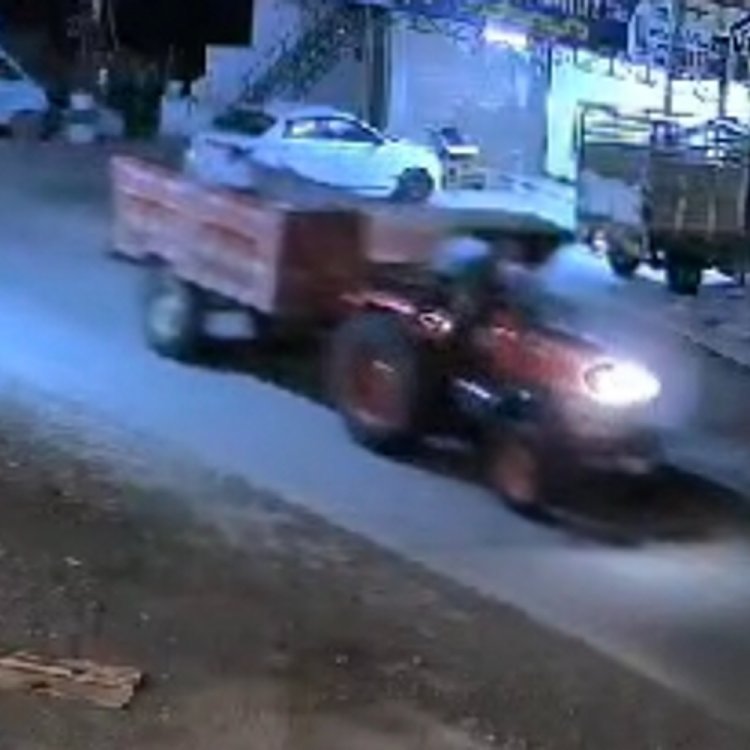 रतलाम में सोयाबीन से भरी ट्रैक्टर ट्रॉली चोरी:सीसीटीवी में कैद हुई घटना; उज्जैन की ओर ले गया आरोपी