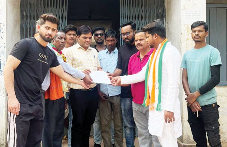 नवनिर्मित शॉपिंग कॉम्प्लेक्स की दुकानों की नीलामी का कांग्रेस पार्षदों ने किया विरोध