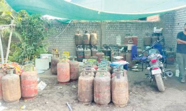 सिलेण्डरों का अवैध कारोबारी गिरफ्तार, 209 जब्त