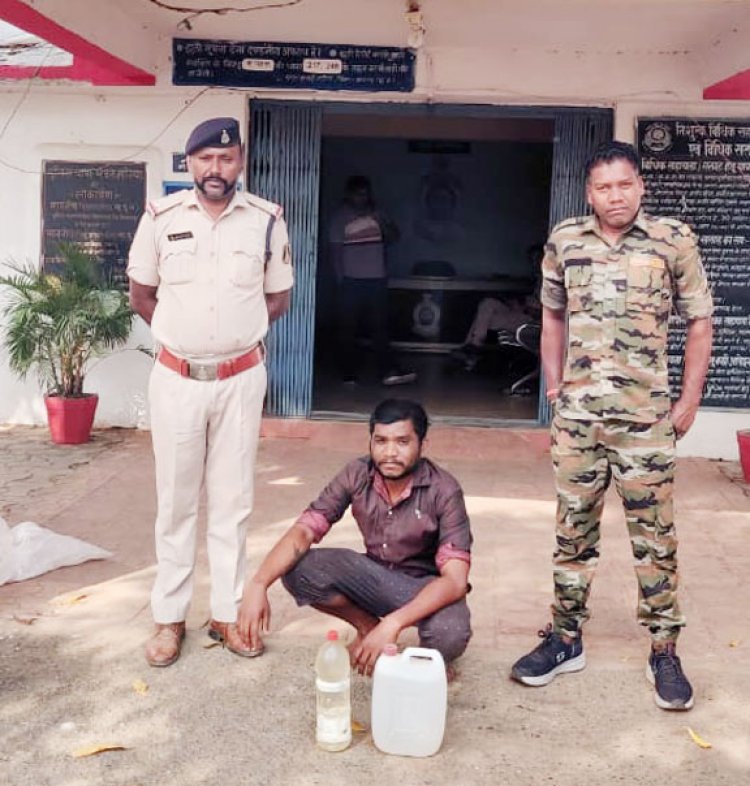 दो प्रकरण में 22 लीटर महुआ शराब जब्त