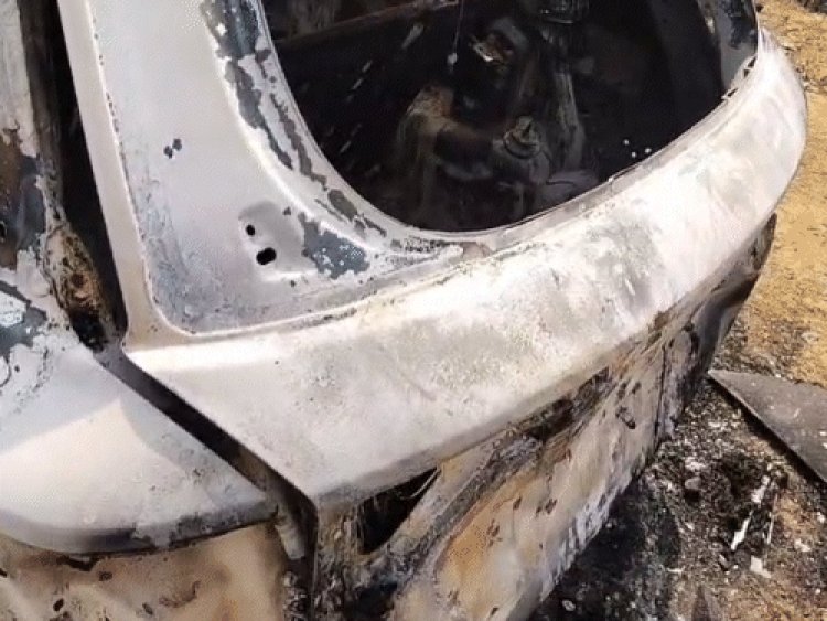 जली हुई कार की डिक्की में मिला मानव कंकाल:उमरिया में मर्डर कर सबूत मिटाने का शक; CCTV फुटेज खंगाले जा रहे