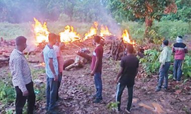 पुलिस ने बसवराजू सहित 8 नक्सलियों का किया अंतिम संस्कार