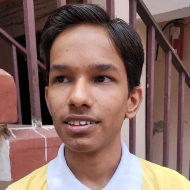 विदिशा में 10वीं में अंशू और शिवा ने किया टॉप:महक-अक्षत दूसरे स्थान पर रहे; जिले के 74.46 फीसदी विद्यार्थी पास