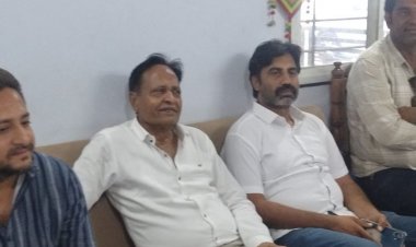 बड़वानी में सैटेलाइट से माप और जुर्माने के खिलाफ विरोध:क्रेशर संचालकों की हड़ताल से 40 क्रेशर बंद, शहर में रुकी गिट्टी सप्लाई