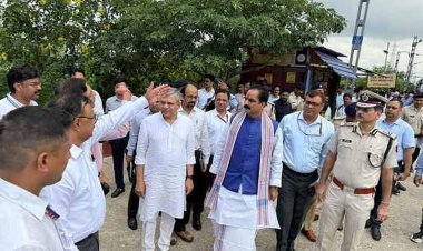 रेल मंत्री पहुंचे हाजीपुर जंक्शन, किया निरीक्षण