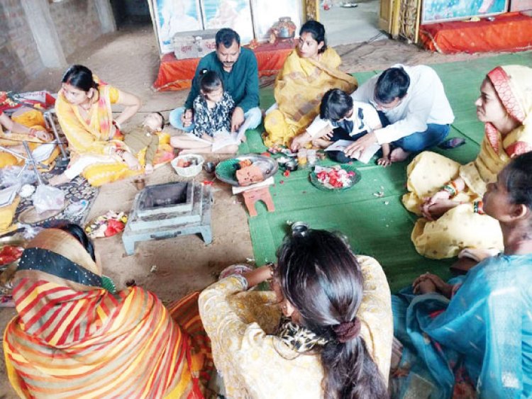 गायत्री प्रज्ञा पीठ सीतापुर में  मना गुरु पूर्णिमा पर्व