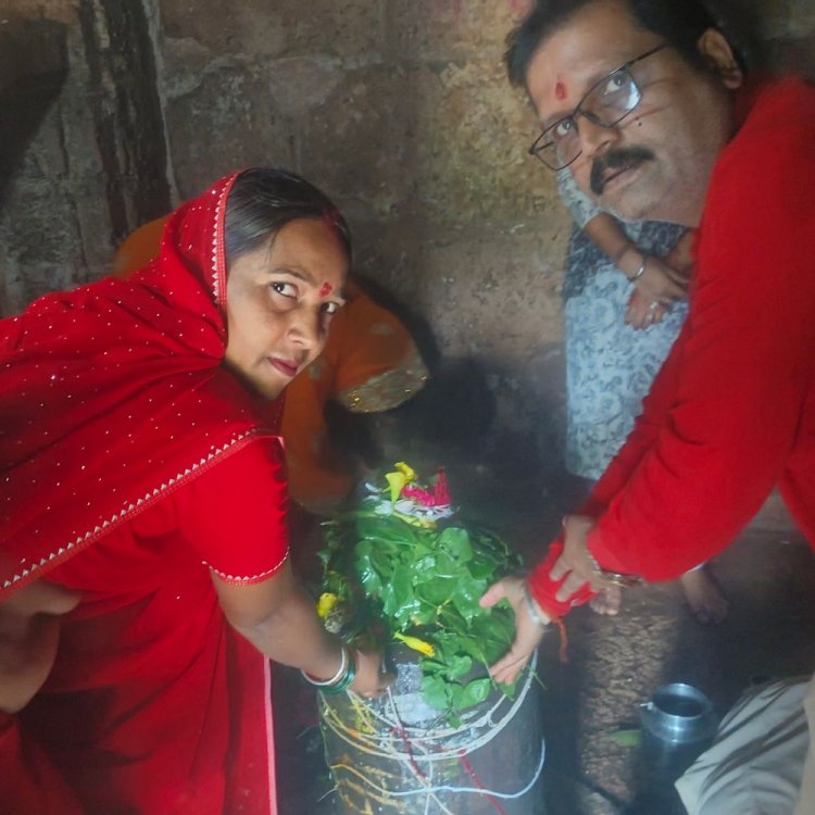 कुत्ते की स्मृति में एक रात में हुआ था निर्माण:ऋण मुक्तेश्वर महादेव मंदिर में 1 हजार भक्तों ने किया दर्शन, कहा-इससे मिलती है शांति