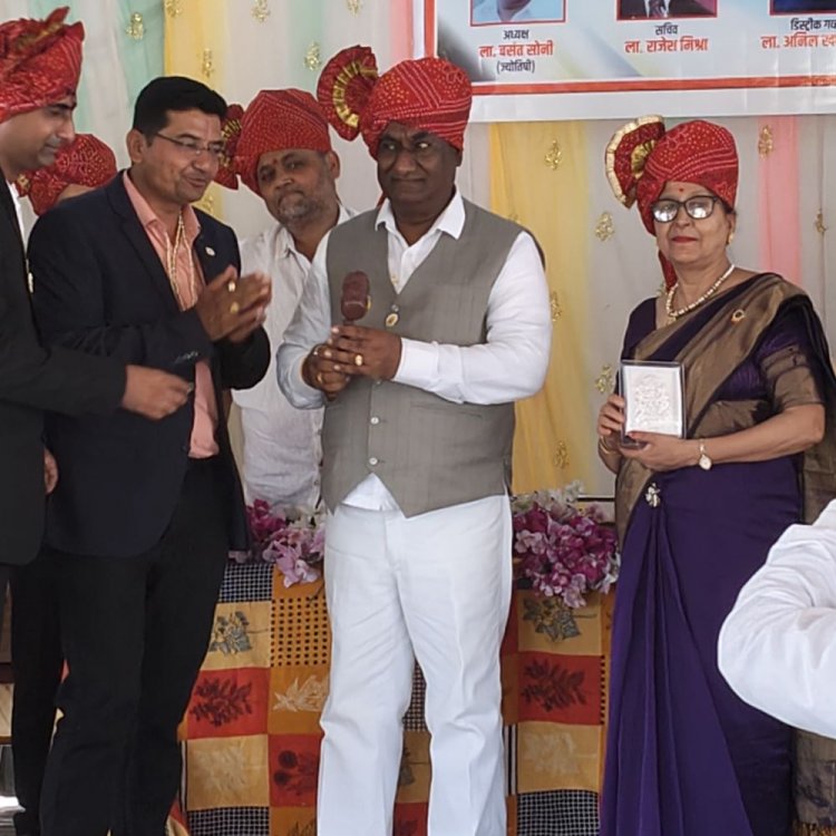 बसंत सोनी खरगोन लायंस क्लब के नए अध्यक्ष:राजेश मिश्रा सचिव और मनोज महाजन को कोषाध्यक्ष की जिम्मेदारी