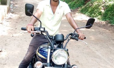 बालाघाट के वारासिवनी में कार-बाइक की भिड़ंत, मौत:मेडिकल संचालक की गई जान; कार चालक दोस्त का वाहन खेत में घुसा