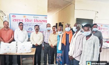 टीबी मरीजों को पोषण किट और दवाईयों का वितरण