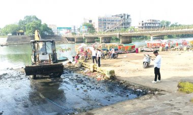 छठ पूजा के लिए तालाबों की सफाई