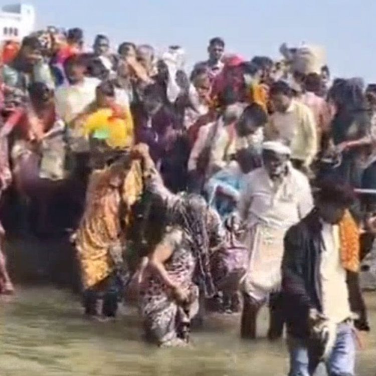 बैकुंठ चतुर्दशी पर बटेश्वर महादेव मंदिर पर मेला आज:स्टीमर में क्षमता से अधिक सवारी, मुरैना-यूपी दोनों तरफ पुलिस तैनात