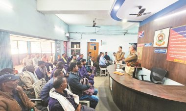 कोतरारोड थाना में उत्कृष्ट कार्य करने वालों का सम्मान