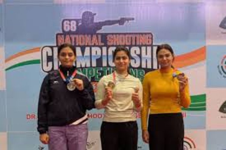 मंदसौर कॉलेज ने संभाग स्तरीय पावरलिफ्टिंग-बॉडीबिल्डिंग में मारी बाजी:महिला वर्ग में सिमरन हरवा बेस्ट पावरलिफ्टर, पुरुष वर्ग में अभिनव बेस्ट बॉडीबिल्डर