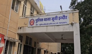 रात में फोन लगाने की बात पर हुआ झगड़ा:नाबालिग ने दूसरे नाबालिग को मारा चाकू, पुलिस ने की FIR