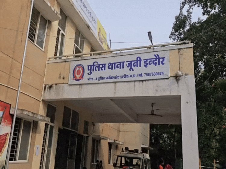 रात में फोन लगाने की बात पर हुआ झगड़ा:नाबालिग ने दूसरे नाबालिग को मारा चाकू, पुलिस ने की FIR